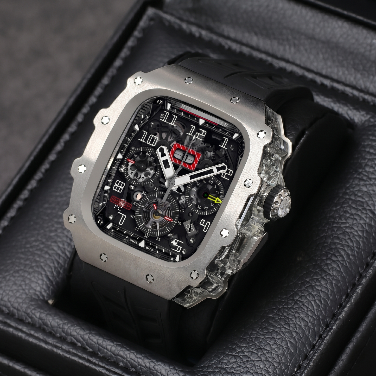 钛金属 Apple Watch 表壳 (44/45 毫米) – 拉丝金属版